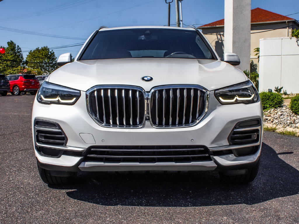 Used 2023 BMW X5 xDrive40i w/ Luxury Seating Package AWD/4WD image 2