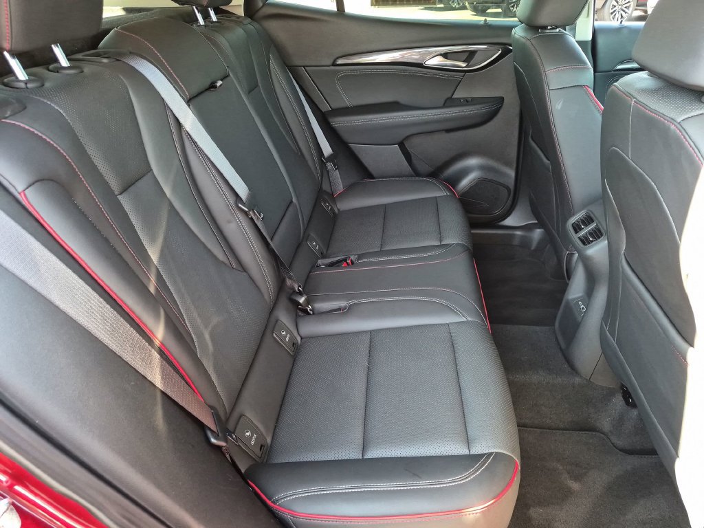 Used 2023 Buick Envision Essence w/ Sport Touring Package AWD/4WD image 29