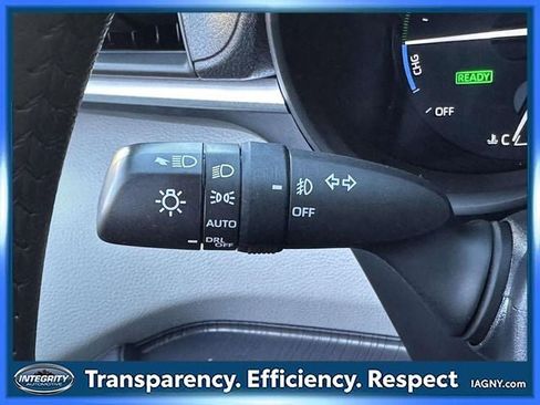 Certified 2024 Toyota Sienna XLE image 30