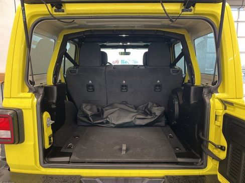Used 2022 Jeep Wrangler Unlimited Sport image 11