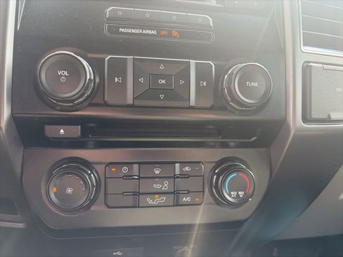 Used 2016 Ford F150 XLT image 20