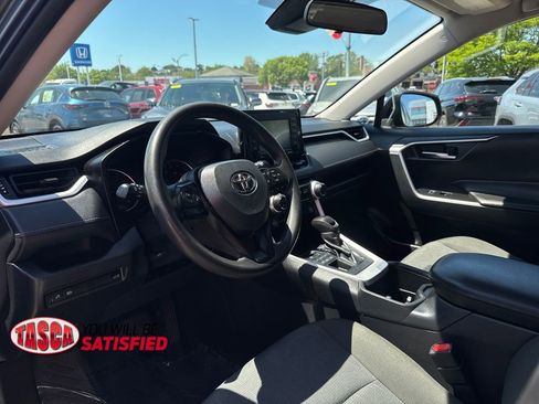 Used 2022 Toyota RAV4 XLE w/ Convenience Package AWD/4WD image 15