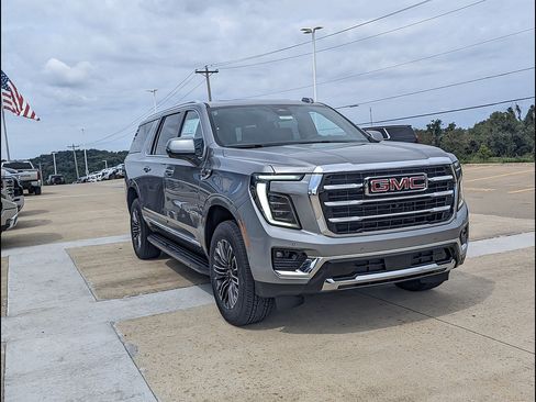 New 2026 GMC Yukon XL Elevation w/ LPO, Floor Liner Package AWD/4WD image 5