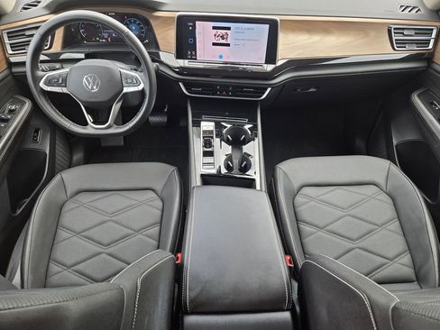 Used 2025 Volkswagen Atlas SE FWD image 5