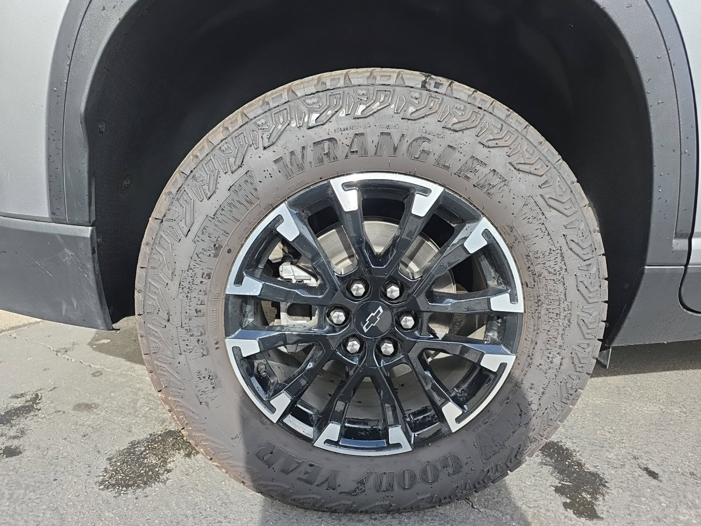 Used 2025 Chevrolet Traverse Z71 AWD/4WD image 33