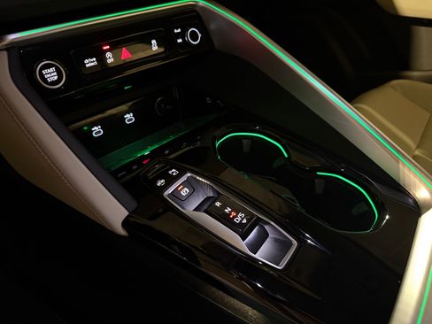 Certified 2025 Audi Q5 Premium w/ Convenience Package image 16