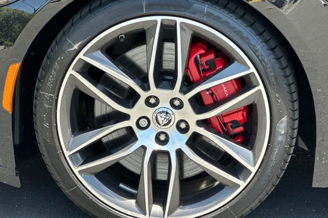 Used 2024 Jaguar F-TYPE R-Dynamic RWD image 25