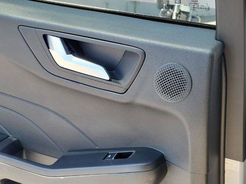 Certified 2025 Ford Escape SE w/ PHEV Premium Package FWD image 18