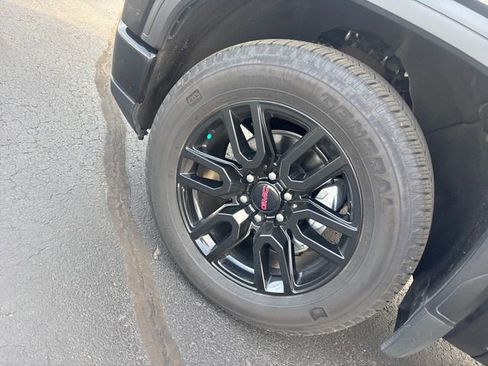 Used 2023 GMC Sierra 1500 Elevation image 29