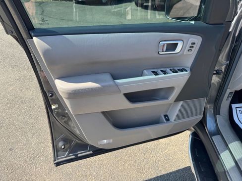Used 2013 Honda Pilot Touring image 10