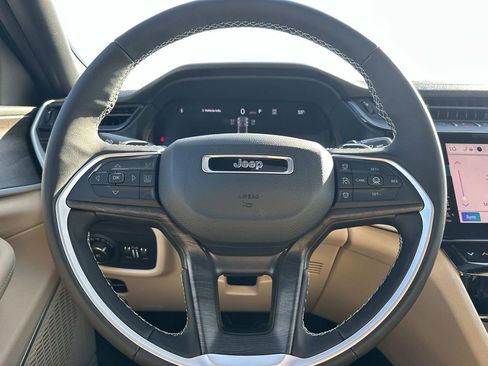 New 2026 Jeep Grand Cherokee Limited image 16