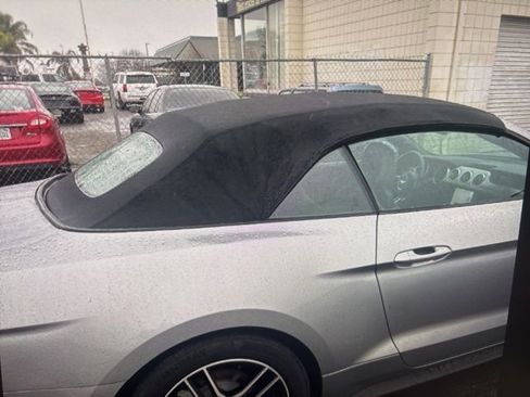 Used 2023 Ford Mustang Premium image 9