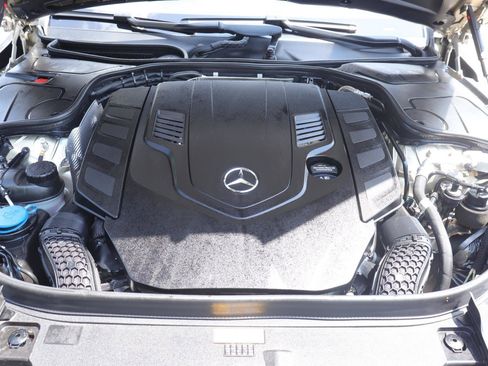 Used 2020 Mercedes-Benz S 560 Sedan image 35