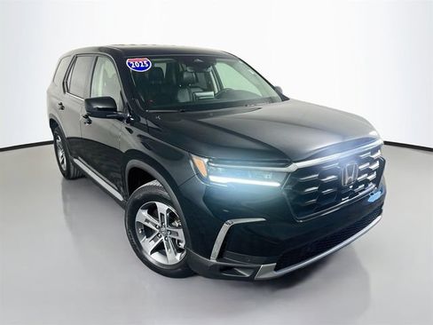 Used 2025 Honda Pilot EX-L image 2