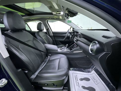 Used 2018 Alfa Romeo Stelvio w/ Cold Weather Package image 29