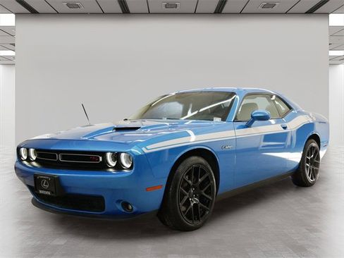 Used 2016 Dodge Challenger R/T Plus image 2
