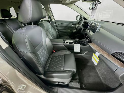 New 2026 Nissan Rogue Platinum w/ Platinum Premium Package image 37