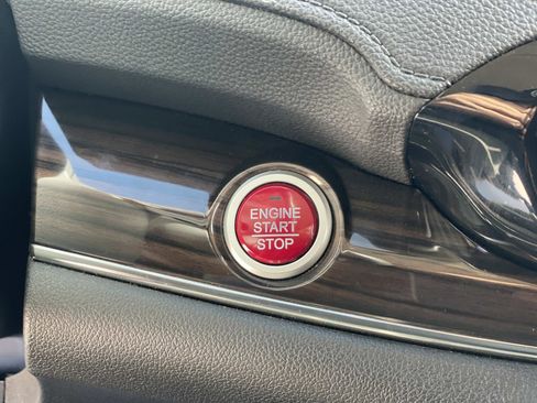 Used 2016 Honda CR-V Touring image 14