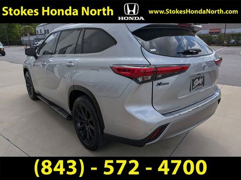 Used 2021 Toyota Highlander Platinum image 6