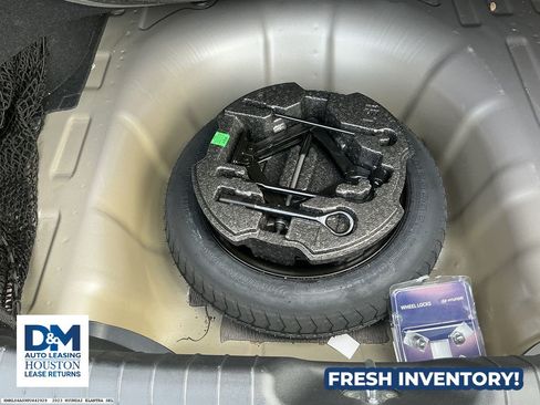 Used 2023 Hyundai Elantra SEL w/ Convenience Package FWD image 12