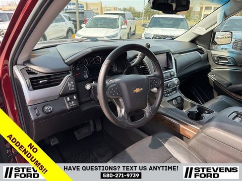Used 2016 Chevrolet Suburban LT image 15