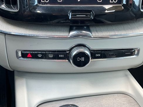 Used 2019 Volvo XC60 T8 Inscription w/ Advanced Package AWD/4WD image 26