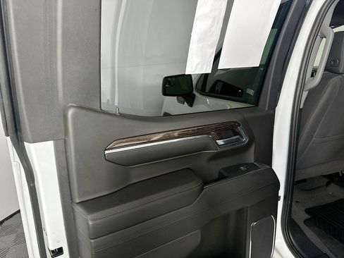 Used 2024 GMC Sierra 1500 Elevation image 25