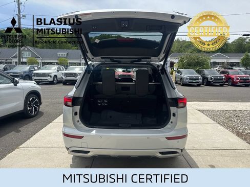 Used 2023 Mitsubishi Outlander 4WD Plug-In Hybrid image 9