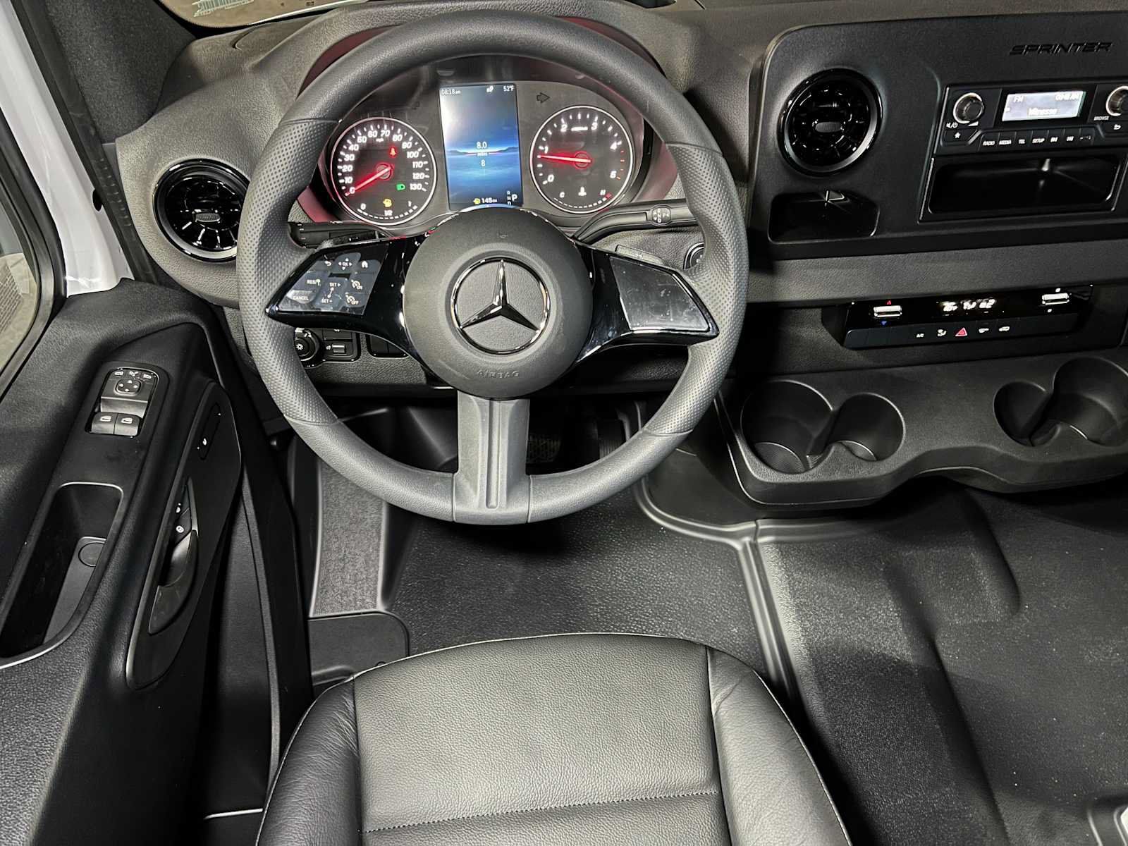 Used 2025 Mercedes-Benz Sprinter 2500 image 33