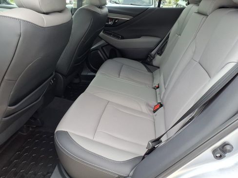 Used 2025 Subaru Outback Limited image 9