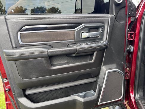 Used 2019 RAM 2500 Laramie AWD/4WD image 13