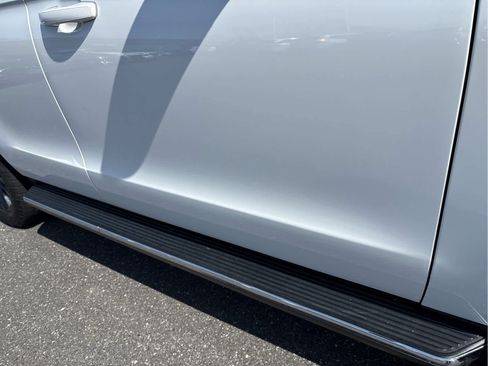 Used 2023 Ford Expedition XLT image 30