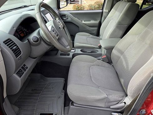 Used 2019 Nissan Frontier SV image 9