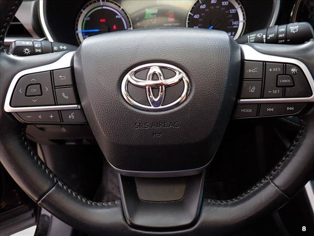 Used 2023 Toyota Highlander XLE AWD/4WD image 13