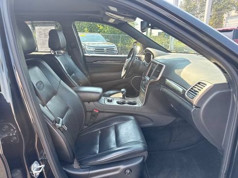 Used 2015 Jeep Grand Cherokee Overland w/ Advanced Technology Group AWD/4WD image 9