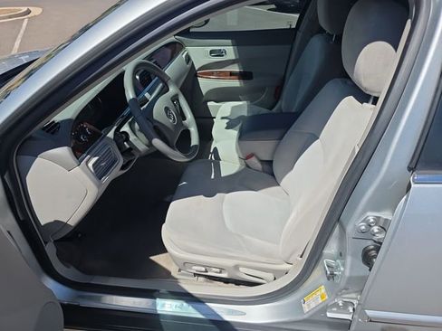 Used 2009 Buick LaCrosse CX image 12