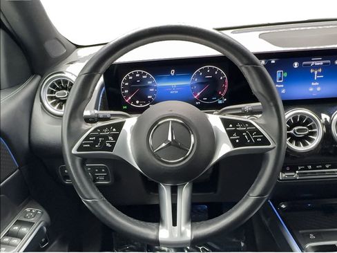 Used 2024 Mercedes-Benz GLB 250 image 35