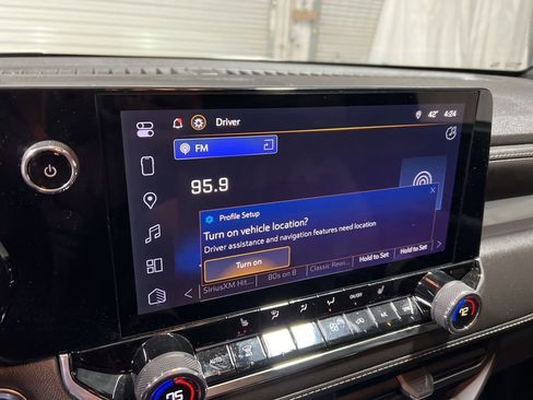 Used 2025 Chevrolet Colorado LT w/ LT Convenience Package image 36