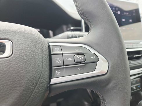 Used 2025 Jeep Compass Limited w/ High Altitude Package image 23