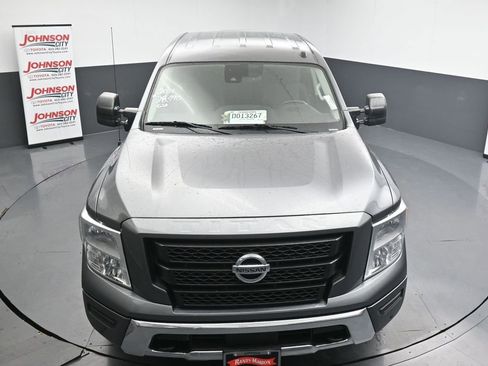 Used 2021 Nissan Titan SV w/ SV Convenience Package AWD/4WD image 11