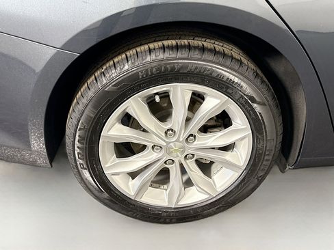 Used 2019 Chevrolet Malibu Hybrid image 33