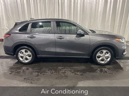 Used 2024 Honda HR-V LX image 2