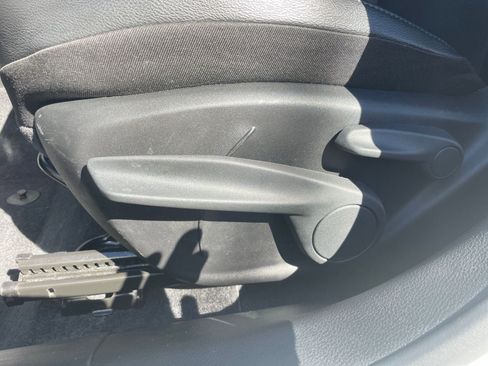 Used 2025 Jeep Compass Trailhawk image 23