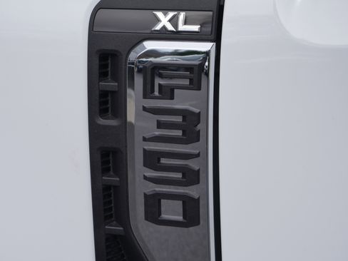 New 2026 Ford F350 XL w/ XL Chrome Package image 10