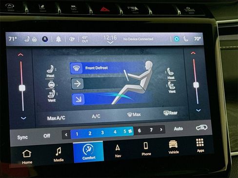 Used 2022 Jeep Grand Cherokee Limited w/ Luxury Tech Group II image 15