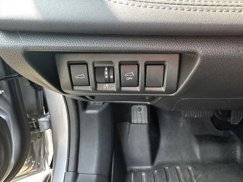 Used 2025 Subaru Outback Limited AWD/4WD image 17