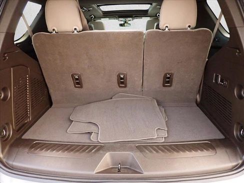 Used 2022 Chevrolet Tahoe LT w/ LT Signature Package image 7