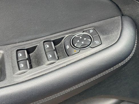 Used 2022 Ford Edge SEL w/ Convenience Package image 17