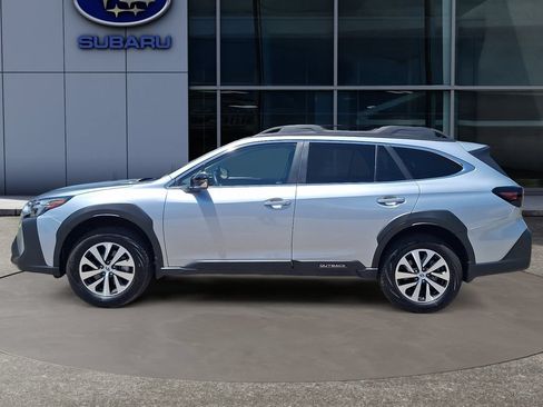 Certified 2025 Subaru Outback Premium AWD/4WD image 8