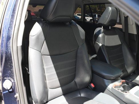 Used 2021 Toyota RAV4 Limited AWD/4WD image 27